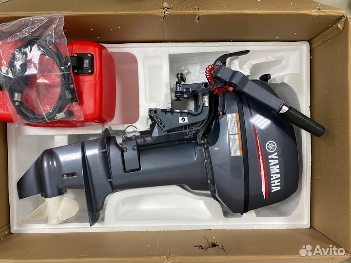 Лодочный мотор Yamaha 9.9 gmhs витринный