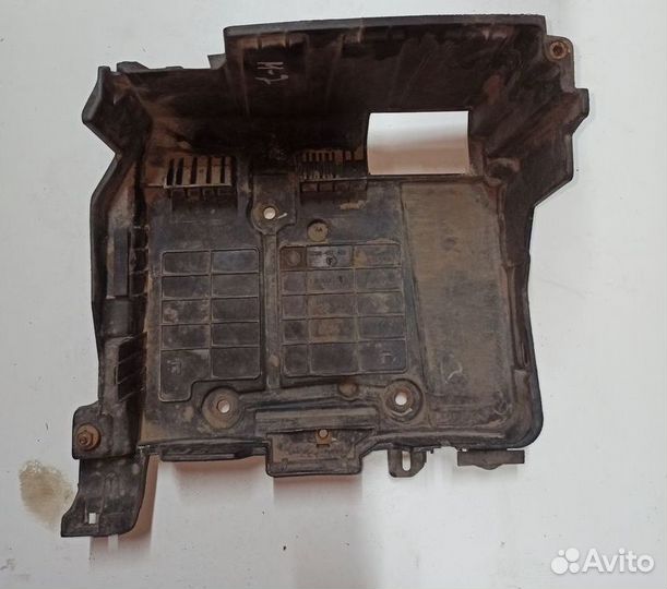 Корпус площадка крепления аккумулятора акб Renault