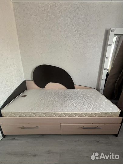 Шкаф и кровать бу