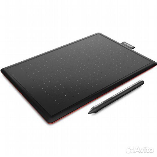 Графический планшет Wacom One by Medium А5 черный