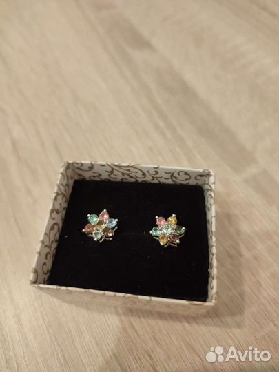 Серебряные серьги с самоцветами