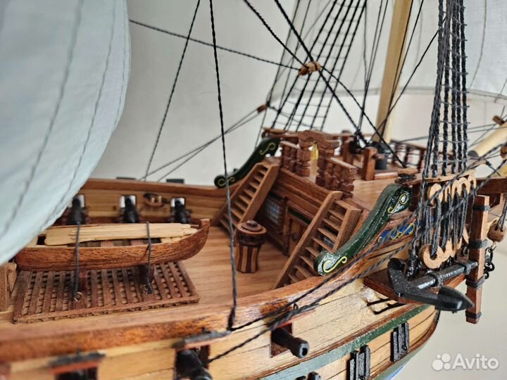 Модель корабля Галеон