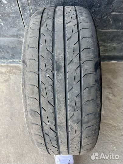 Toyo DRB 215/50 R17 91V