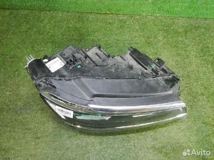 Фара правая Volkswagen Tiguan