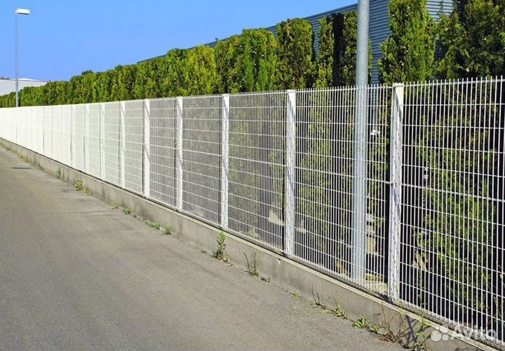 Забор из 3D сетки работа по договору качественно