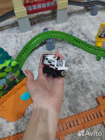 Паравозик Томас деревянный