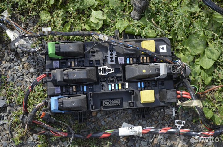 Блок предохранителей зад от Opel astra h