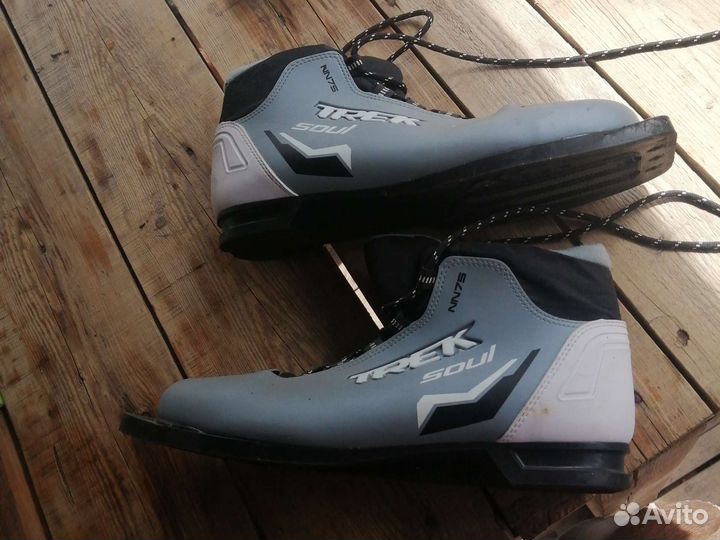 Лыжные ботинки trek NN75