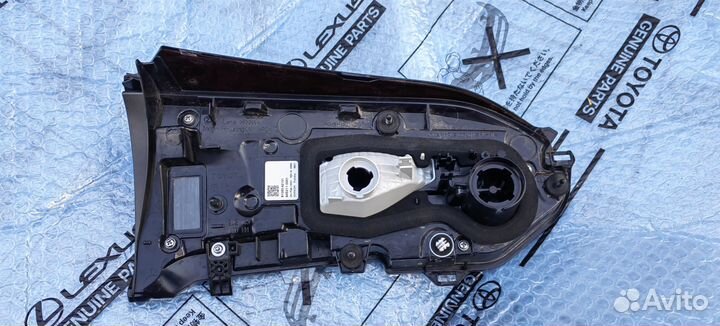 Задний фонарь на RAV 4