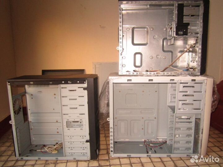 Корпус обменяю на диски SATA от 160 гб или на памя