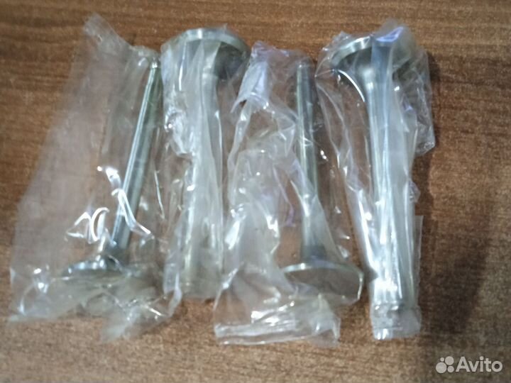 Клапан выпускной Mercedes OM 601 602 603