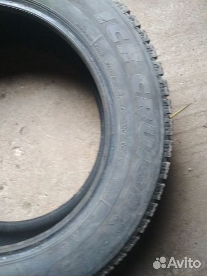 Bridgestone Ice Cruiser 5000 225/60 R17 103T
