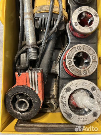 Резьбонарезной трубный клупп Rems Amigo 2