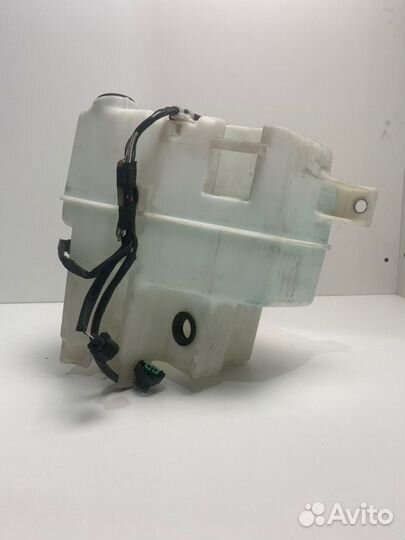 Бачок стеклоомывателя передний Toyota Camry V70