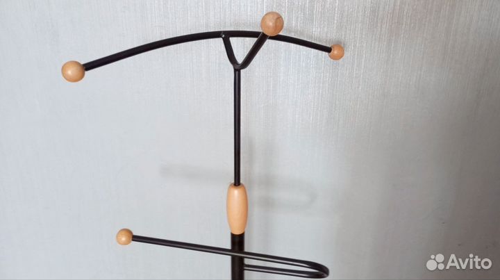 Вешалка для одежды напольная