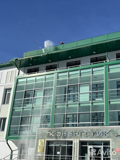 Очистка кровли от снега и наледи