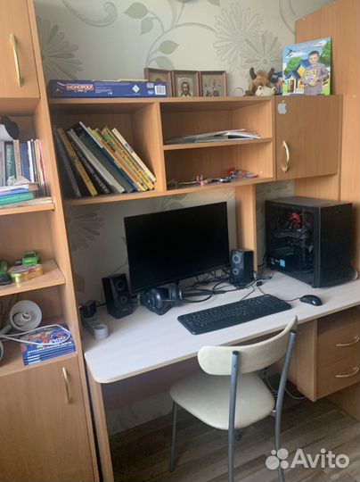 Детский мебельный гарнитур