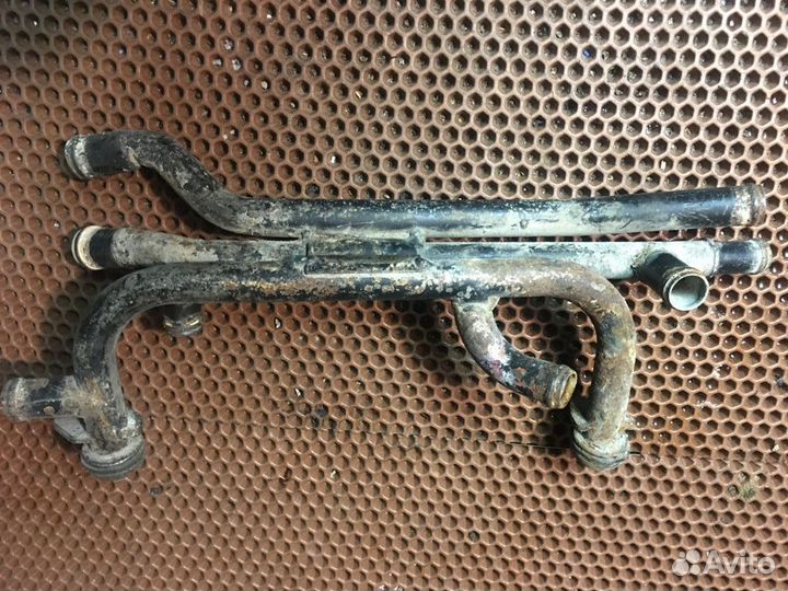 Трубка системы охлаждения Audi A8 D2 1999 Г