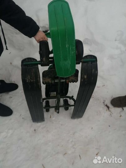 Детский снегокат с колесами