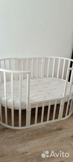 Детская кровать с маятником круглая