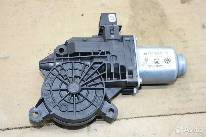 Моторчик стеклоподьёмника задний Volkswagen polo