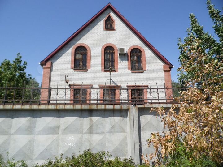 Коттедж 425 м² на участке 11 сот.