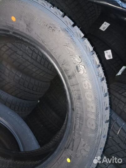 Viatti Bosco S/T V-526 215/65 R16