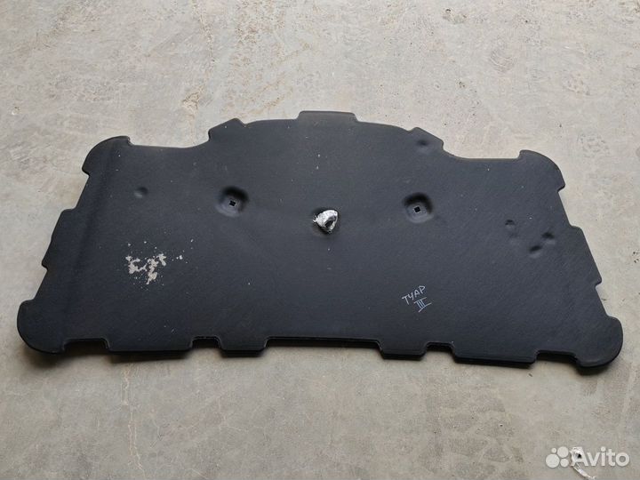 Шумоизоляция капота Volkswagen Touareg 3 2019