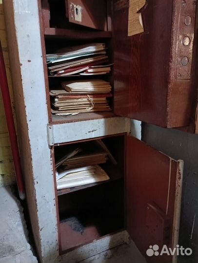 Сейф металлический б/у