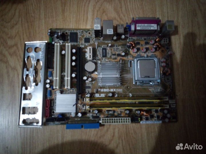 Материнская плата 775 с процессором и памятью