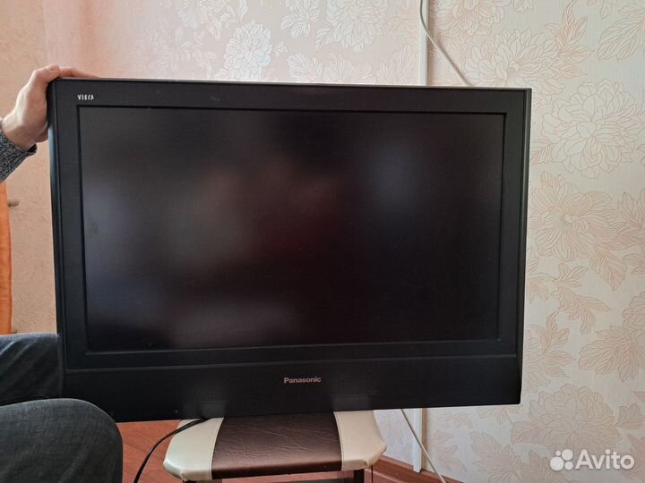 Телевизор Panasonic viera 81