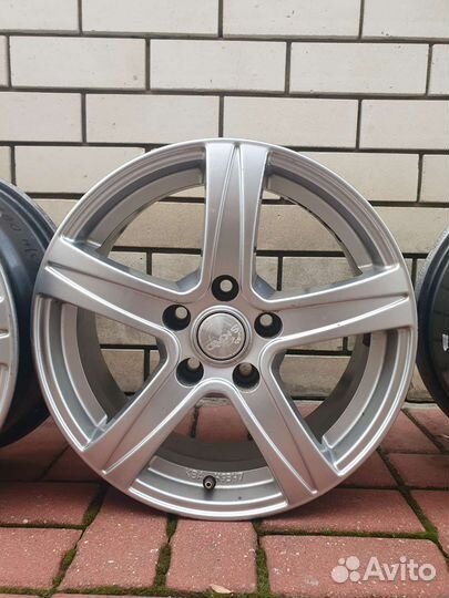 Литые диски r16