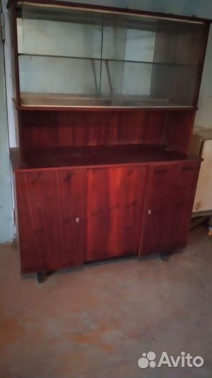 Шкаф посудный