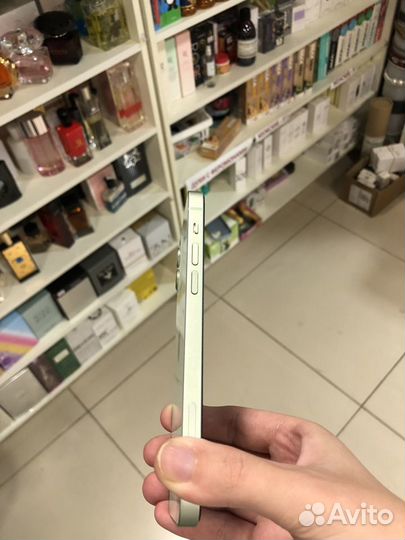 iPhone 12, 64 ГБ