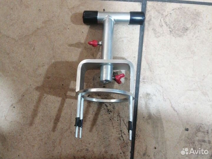 Сьемник моторчика печки на volva xc 70. 60.и т. д