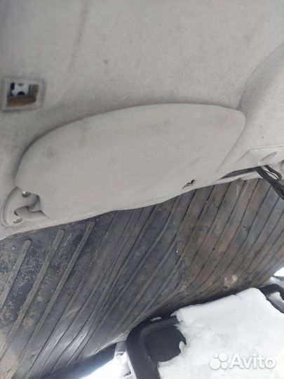 Козырёк солнцезащитный левый Ford Focus 2