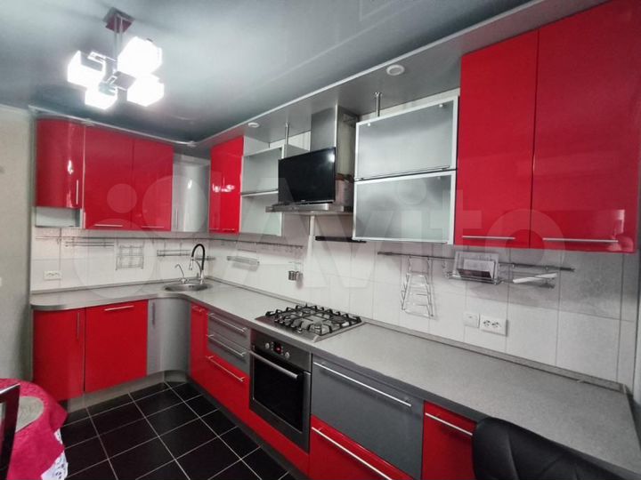 3-к. квартира, 97,6 м², 8/10 эт.