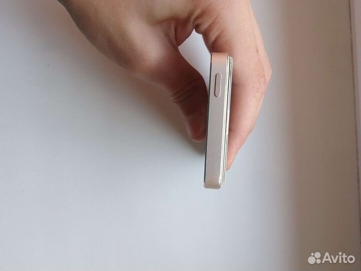 Телефон iPhone 5s