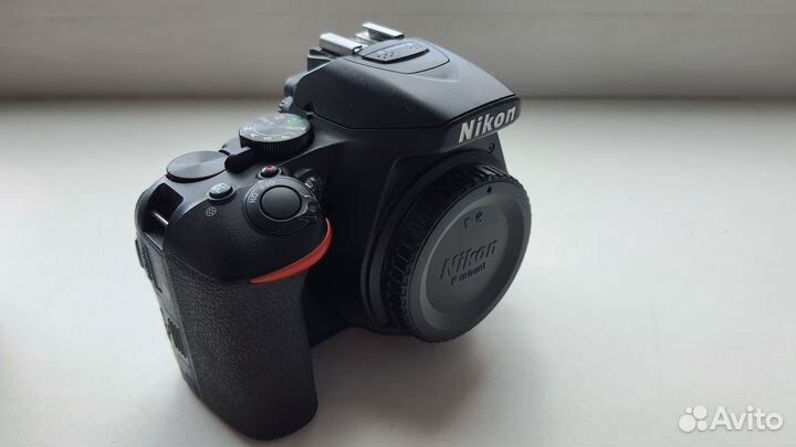 Nikon D5600 AF-P DX nikkor 18-55mm f/3.5-5.6G VR