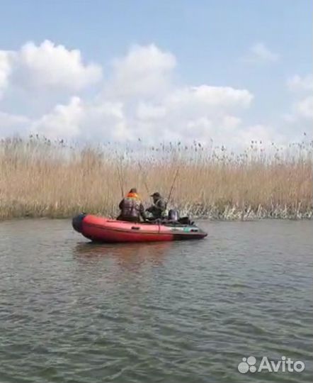 В продаже лодка gladiator E380 PRO