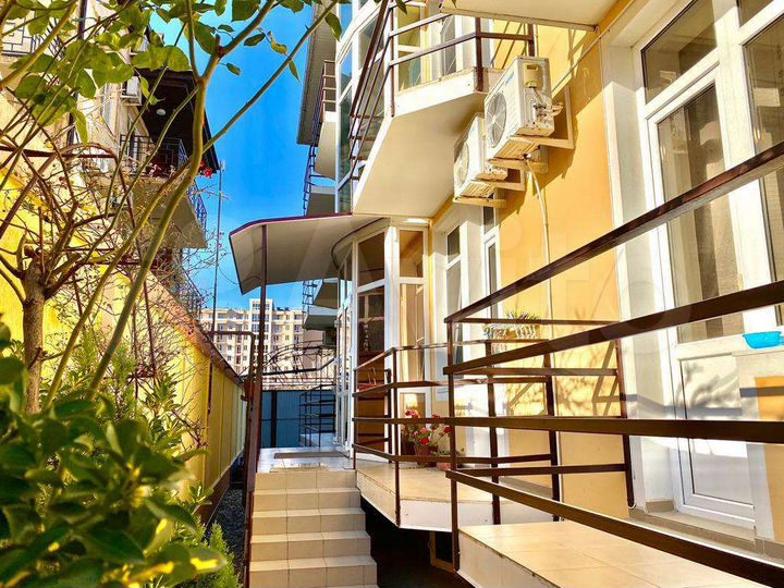 Гостиница, 1200 м²