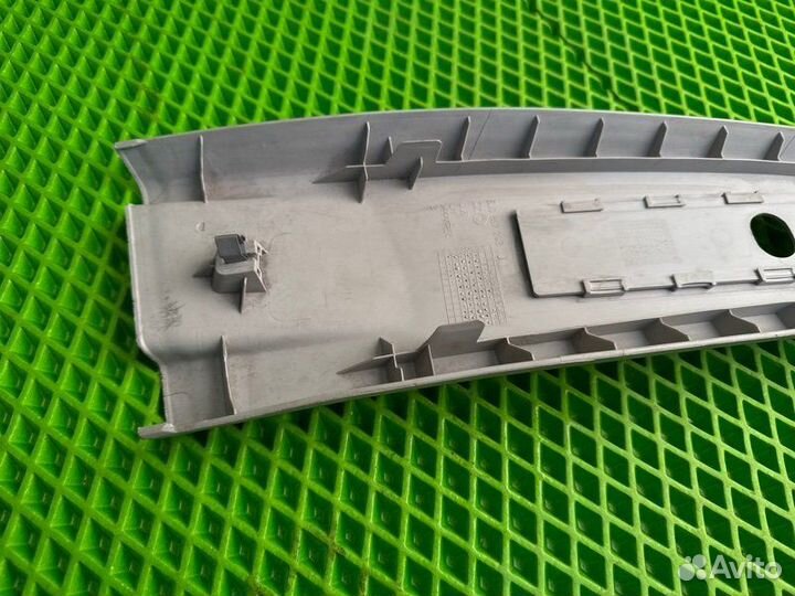 Накладка стойки левая Skoda Fabia fabia хэтчбек II