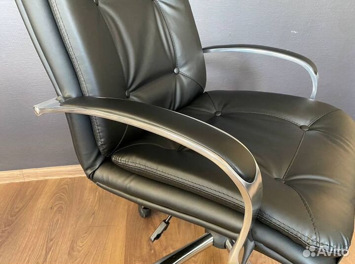 Офисное кресло. Доставка до двери