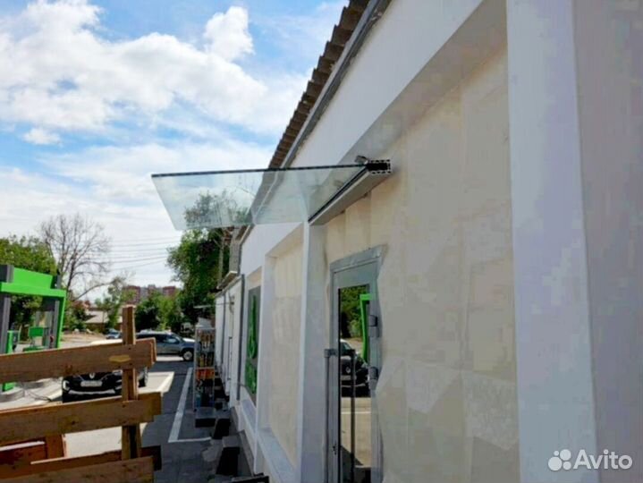 Стеклянный козырек