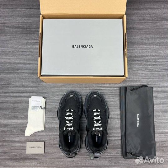 Кроссовки balenciaga triple s