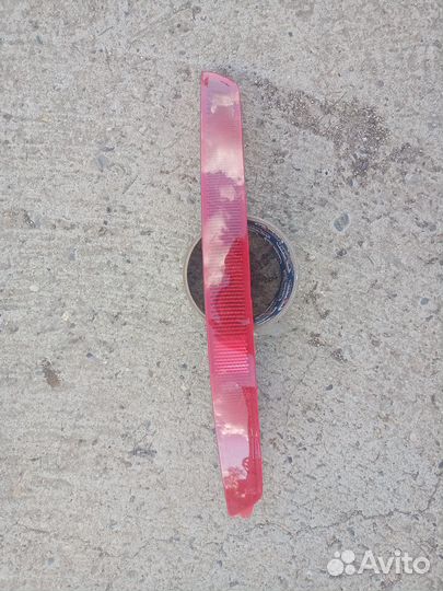 Отражатель в бампер задний левый KIA RIO 2016г