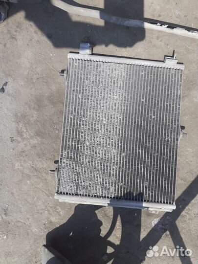 Радиатор охлаждения Citroen C3