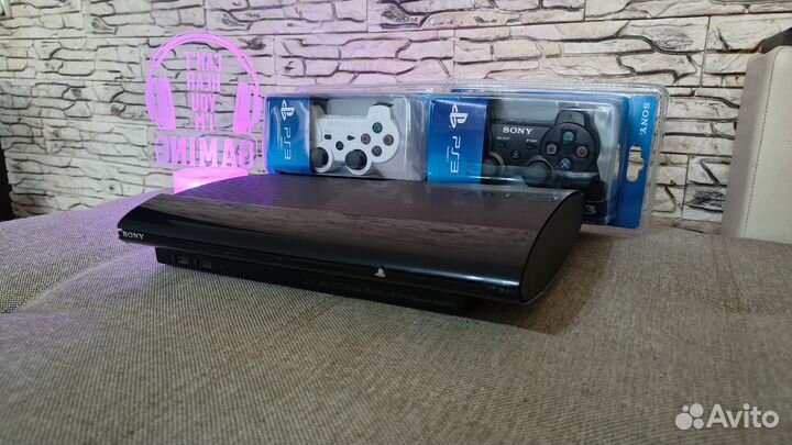 Sony ps3 500gb куча игр+2 новых геймпада