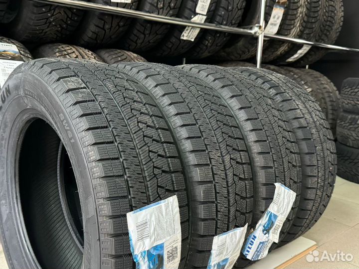 Sailun Ice Blazer Arctic EVO 285/40 R22 108