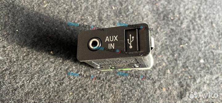 Разъем AUX / USB BMW 7 F01/F02 F02 2008